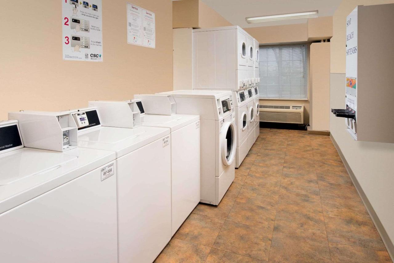Woodspring Suites Waco Near University Bagian luar foto
